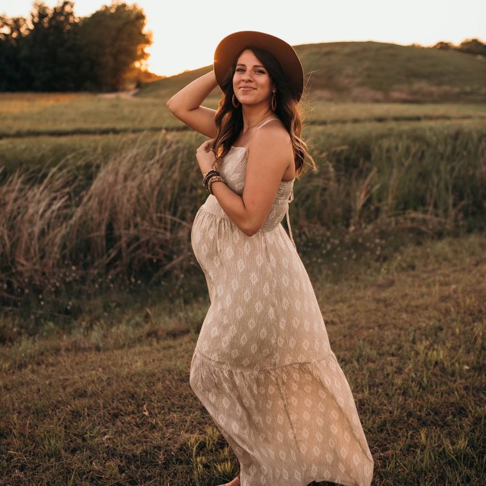 Universal Thread tan and white maxi dress